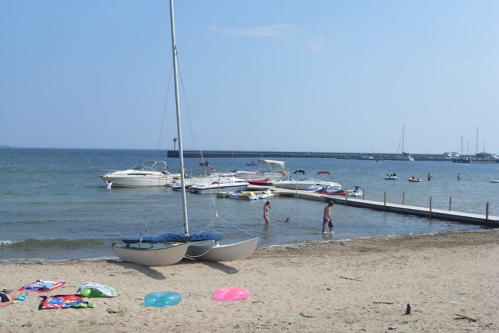 Tawas Bay Beach Resort & Conference Center East Tawas Extérieur photo